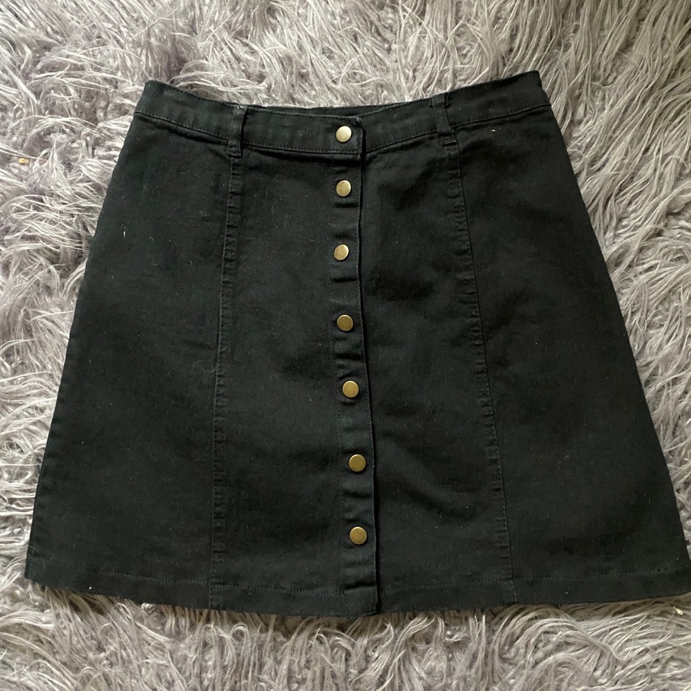 Forever 21 black button up denim skirt